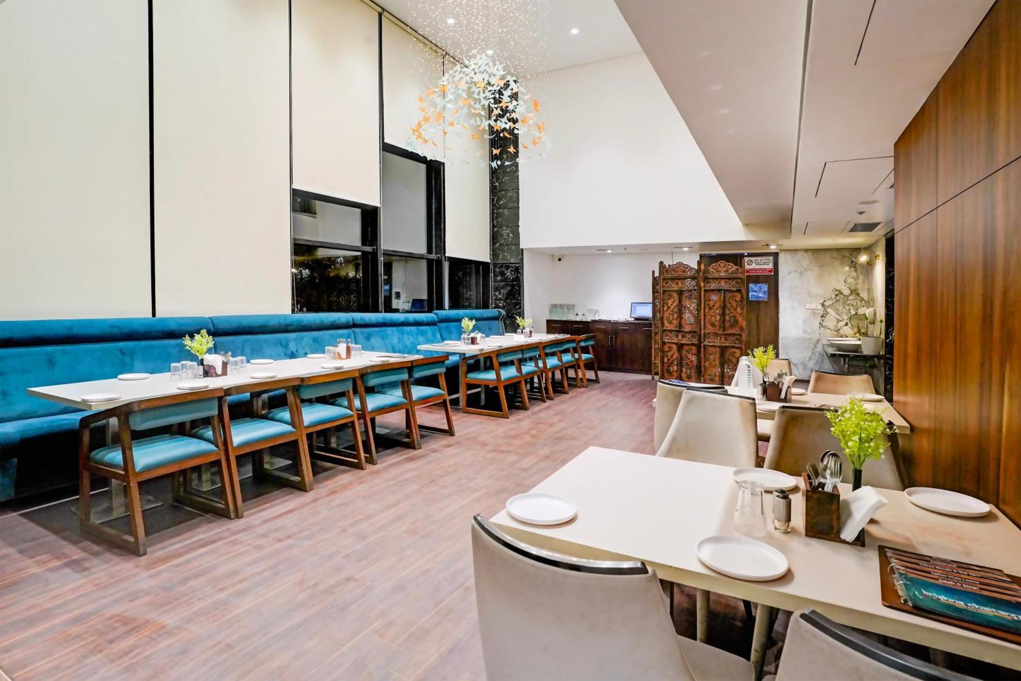 Hotel Palette Magarpatta Formerly Emerald Guestimony 5*
